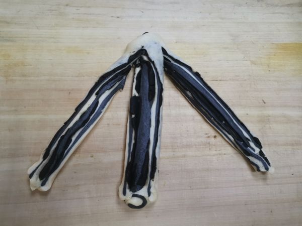 黑芝麻炼乳吐司