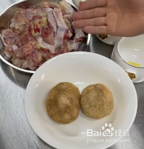 猴头菇炖土鸡汤怎样做呢