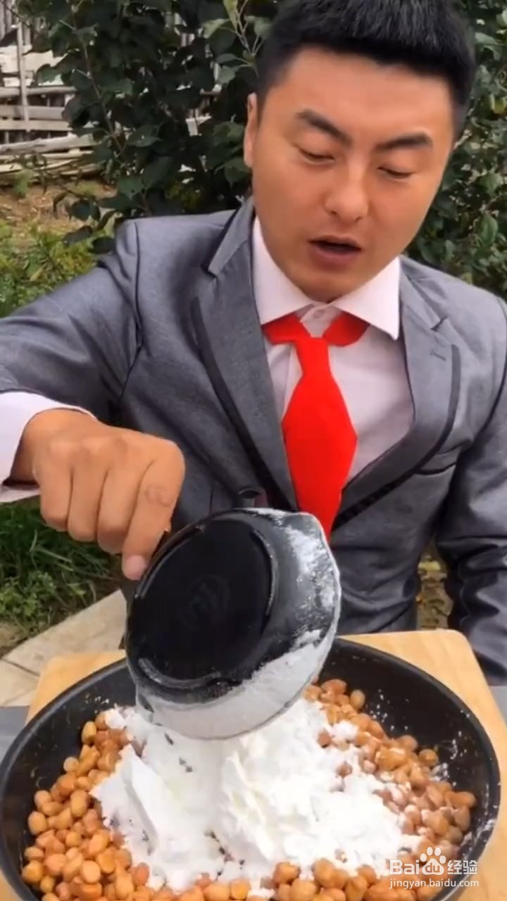 如何自制美味好吃的糖球花生