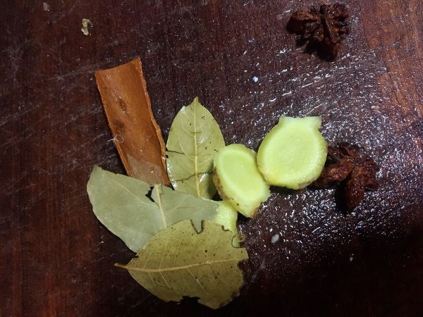 韩式辣酱烤猪手