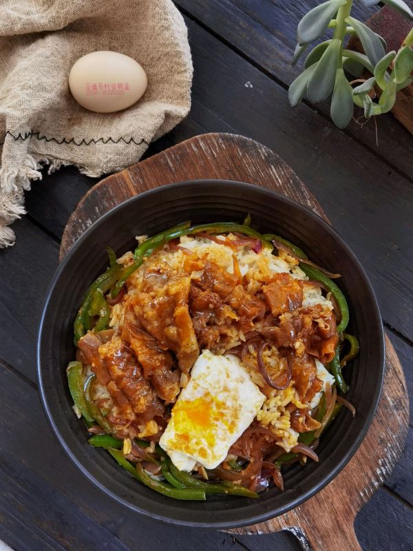 流心蛋肥牛盖浇饭