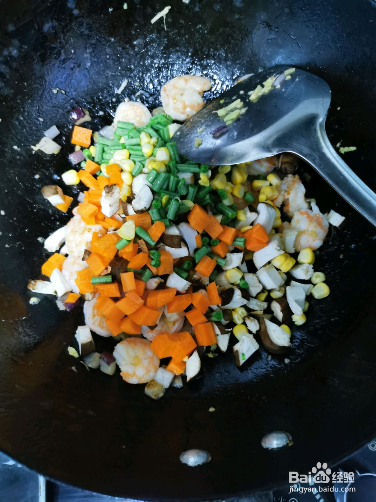 虾仁芝士焗饭的做法