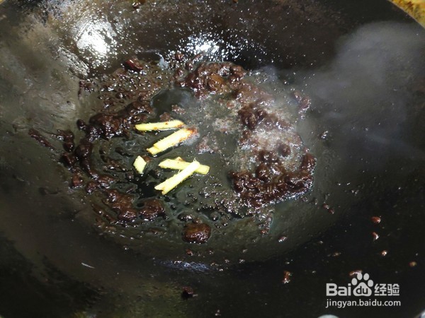 酱爆蒜香牛肚的做法