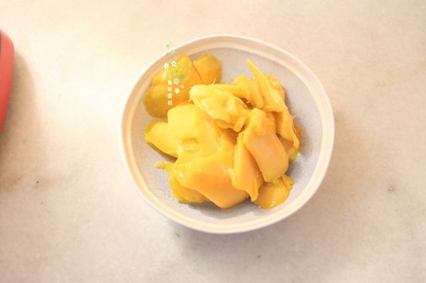 百香果芒果思慕雪
