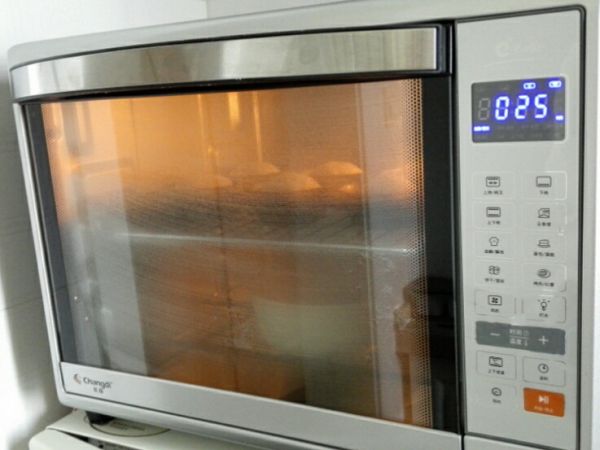 奶油肉松香葱小面包