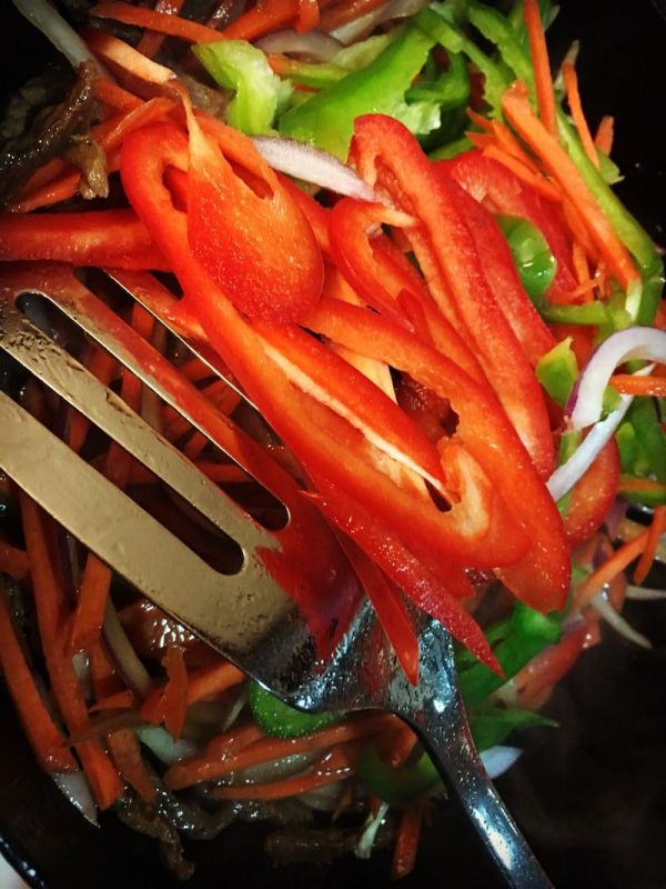 黑椒牛肉意大利面