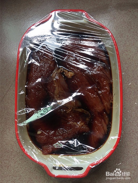 如何做出好吃的杨梅酒秘制酱里脊肉