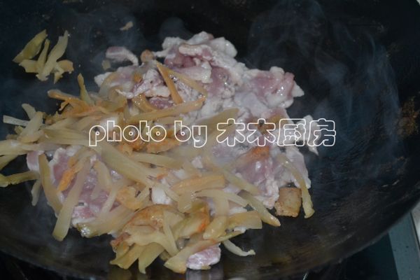 南瓜榨菜肉丝包