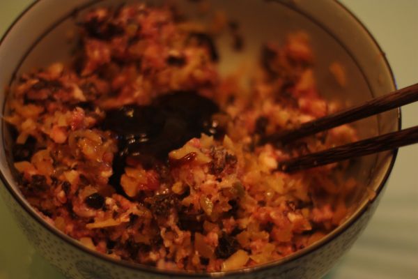 榨菜鲜肉胡萝卜包子