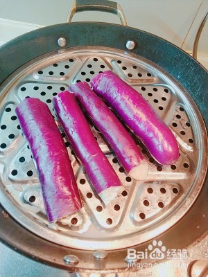 健康养生佳品皮蛋擂辣椒茄子的做法