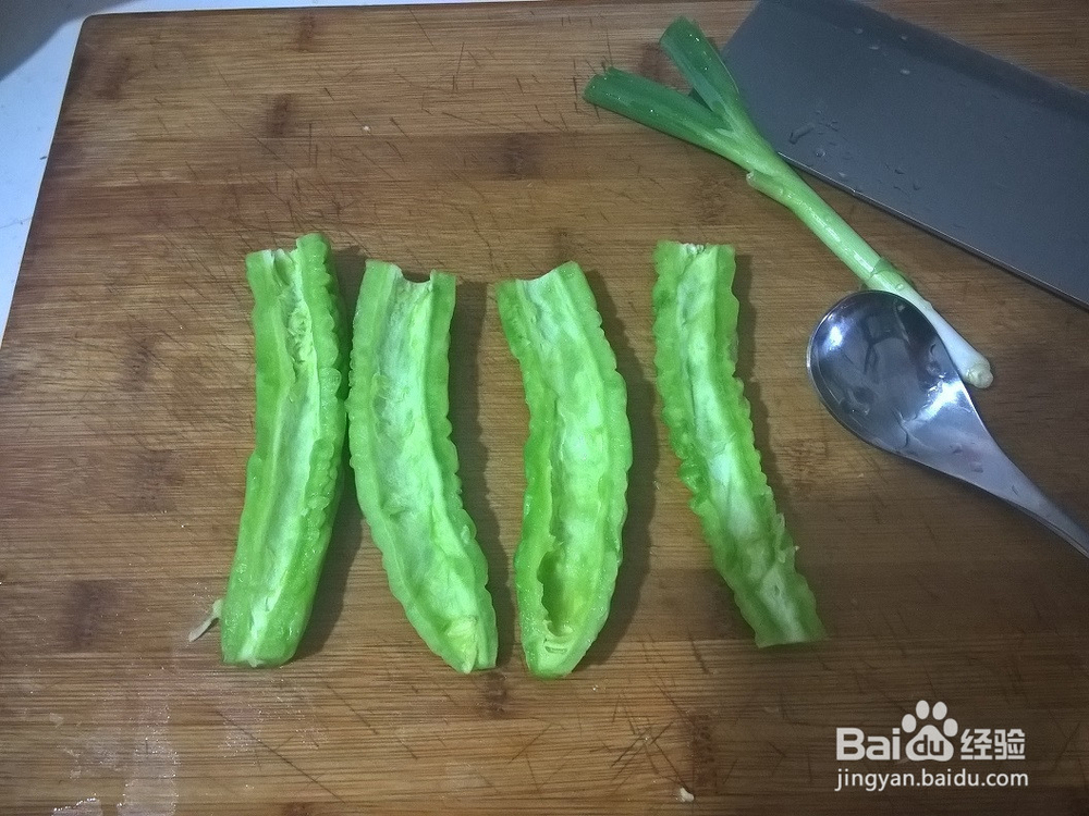 如何制作苦瓜炒蛋