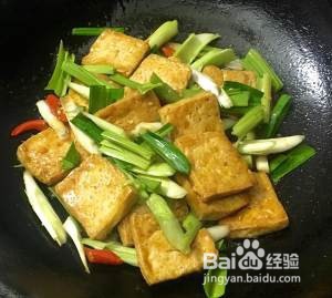 教你怎么做青蒜煎豆腐
