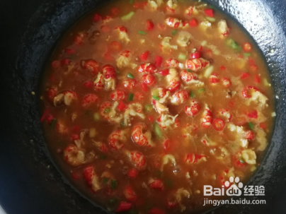 咖喱小龙虾尾：咖喱味儿浓郁，拌饭特别好吃