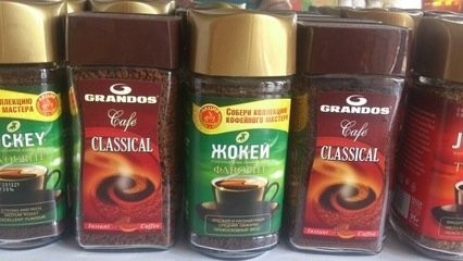 在满洲里旅游品尝俄罗斯美食