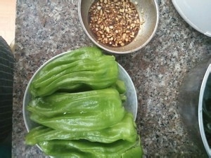 健康养生佳品虎皮青椒的做法