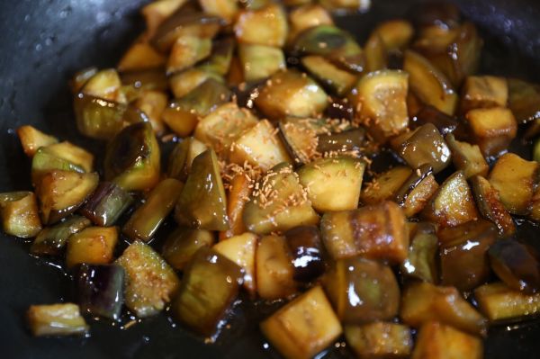 茄丁时蔬鸡蛋拌面