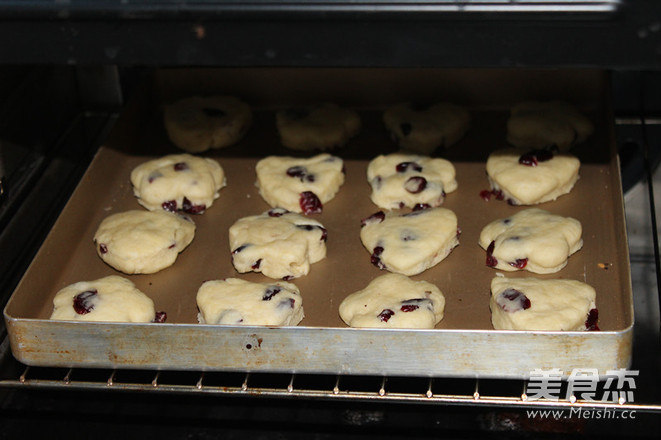 蔓越莓淡奶油司康