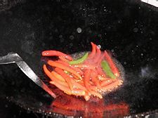 【2011菜展】年菜之十四辣嫩滑的------杭椒耗油牛柳