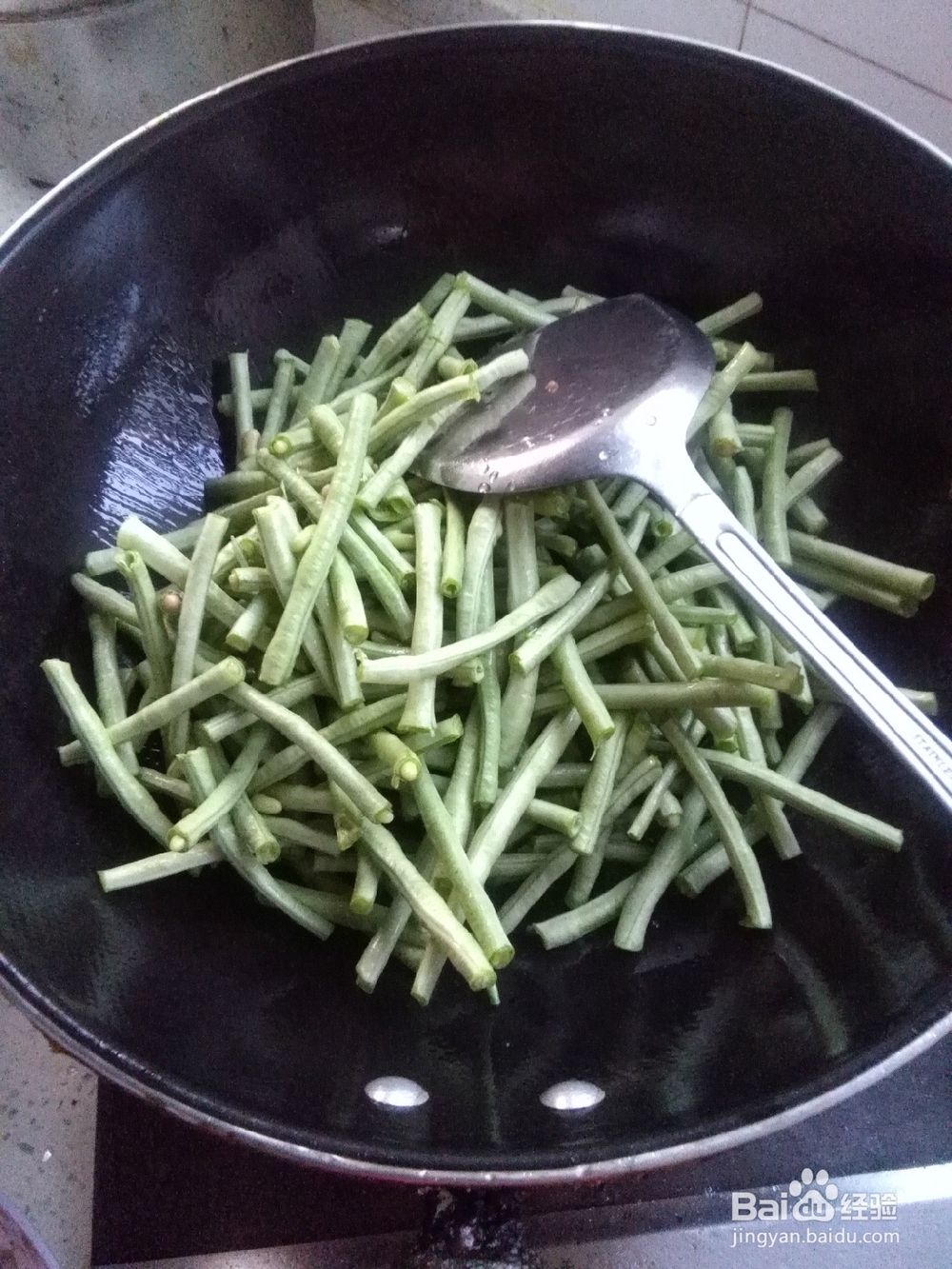 香肠炒长豆角