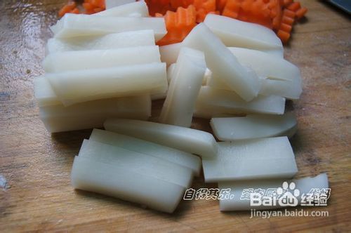 是一盘菜,也是一顿主食——芹菜炒年糕