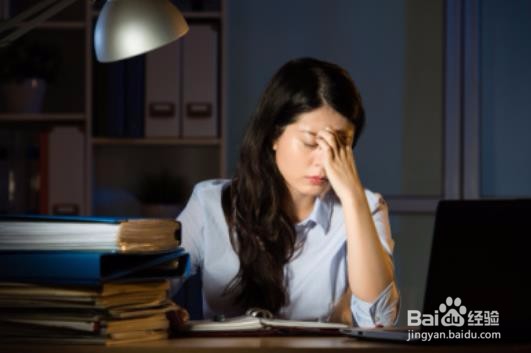 总是加班压力太大失眠怎么办？快速睡觉的方法
