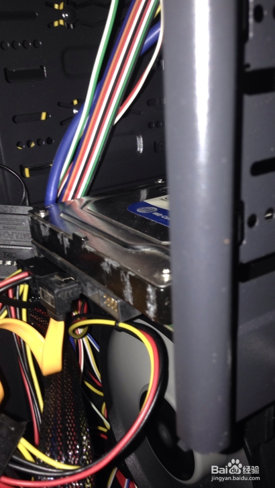 如何在原有的硬盘上增加一块硬盘