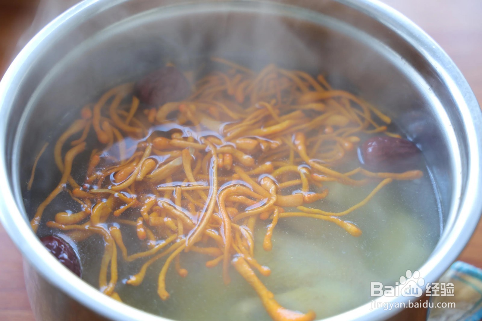 虫草菇山药鸽子汤