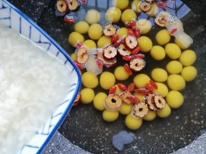 健脾补血酒酿红枣南瓜圆子汤的制作方法