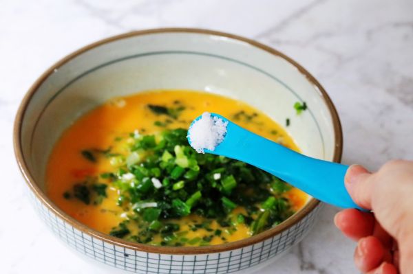 蘸汁菠菜鸡蛋糕