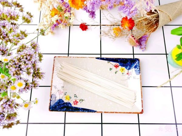 咸蛋黄时蔬拌面