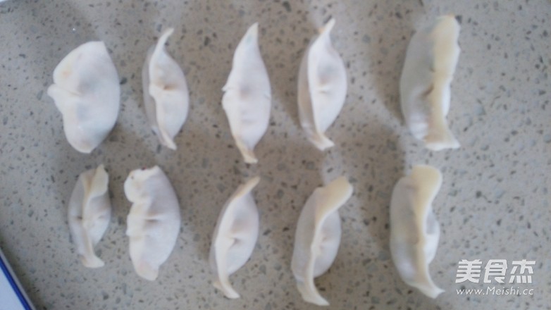 煮胡萝卜香菇水饺