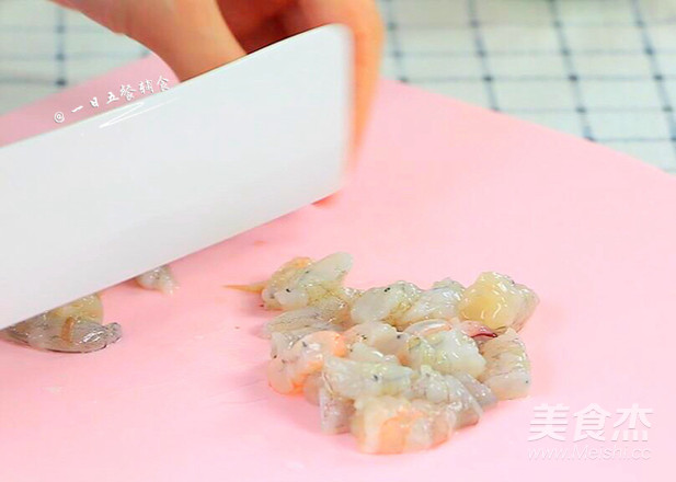 鸡蛋虾肉南瓜杯