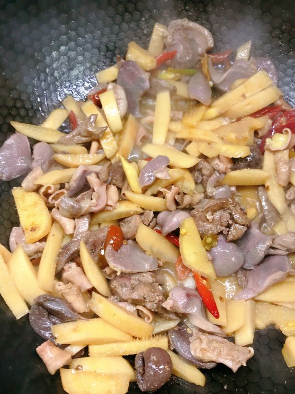 美极泡菜炒鸡杂