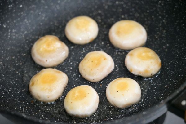 驴肉口蘑小汉堡