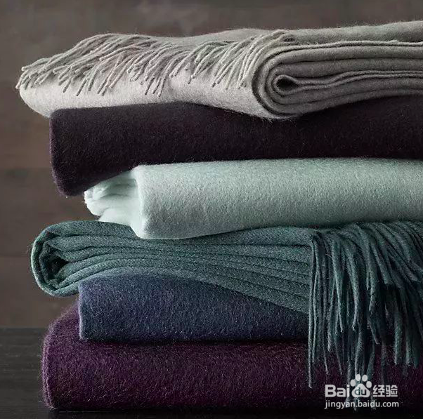 怎么选围巾能在保暖的同时显得自己很有品位?