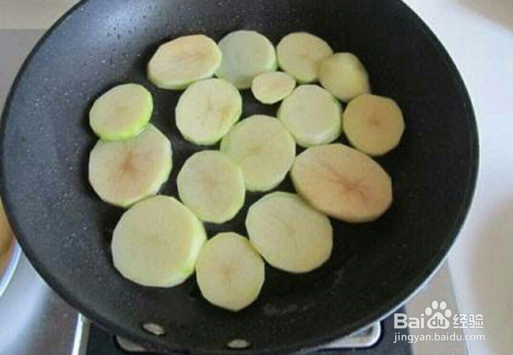 如何在家自己做蒜香鸡翅