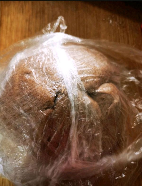 黑全麦白菜猪肉包