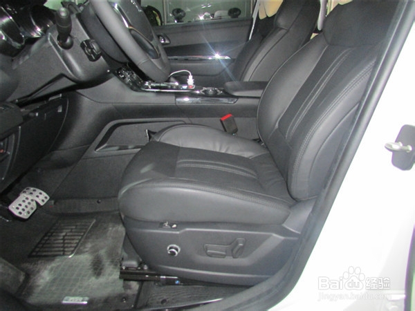 标致3008升级改装空调、通风座椅、底盘荣茂隔音