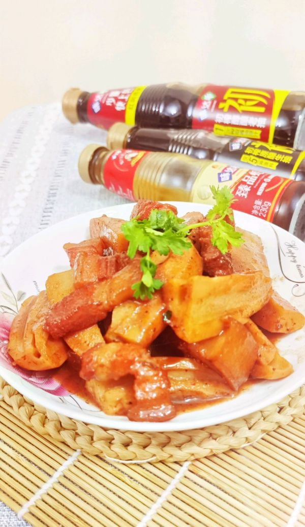 五花肉南乳炆莲藕