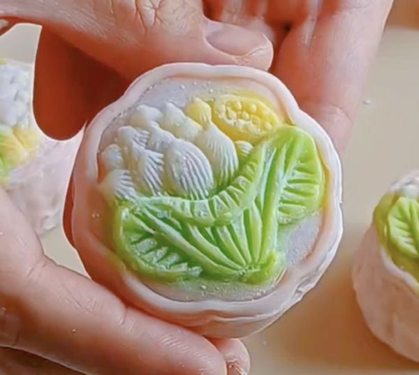 芝士咖啡巧脆珠冰皮月饼