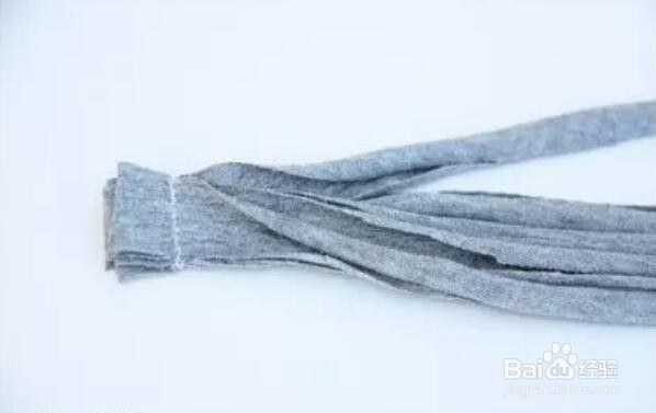 怎么用旧体恤制作发箍