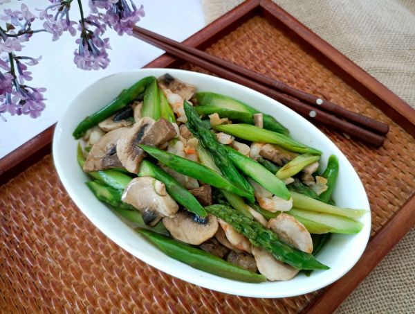 口蘑芦笋炒虾仁