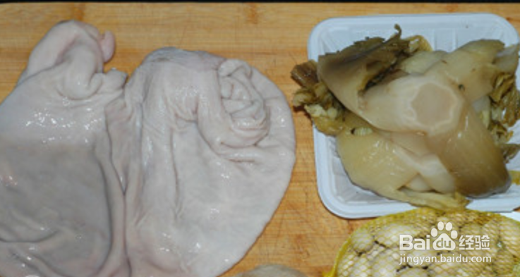 白果酸菜猪肚汤