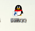 qq怎样隐藏与弹出。