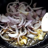 下口菜——洋葱爆炒虾