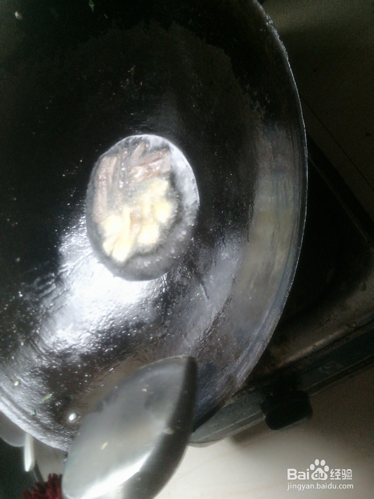 家常菜的做法之辣椒炒肉。