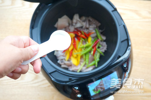 椒盐鱿鱼花的做法