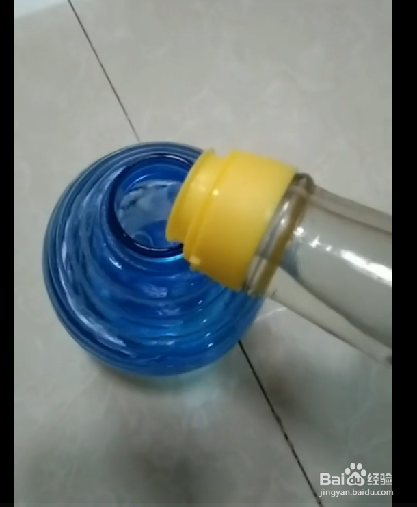 如何快速清除纱窗灰尘？