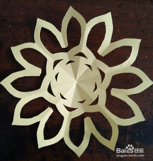向日葵窗花的制作