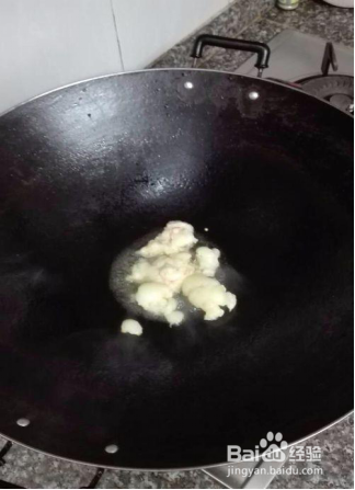客家菜鸡肉炒荷兰豆的做法